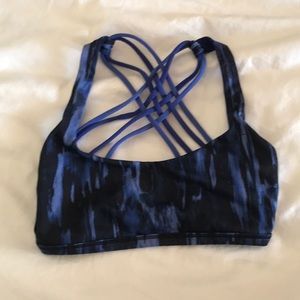 Lululemon free to be wild sports bra